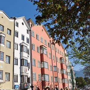 Maximilian In Old Town , Innsbruck Österreich